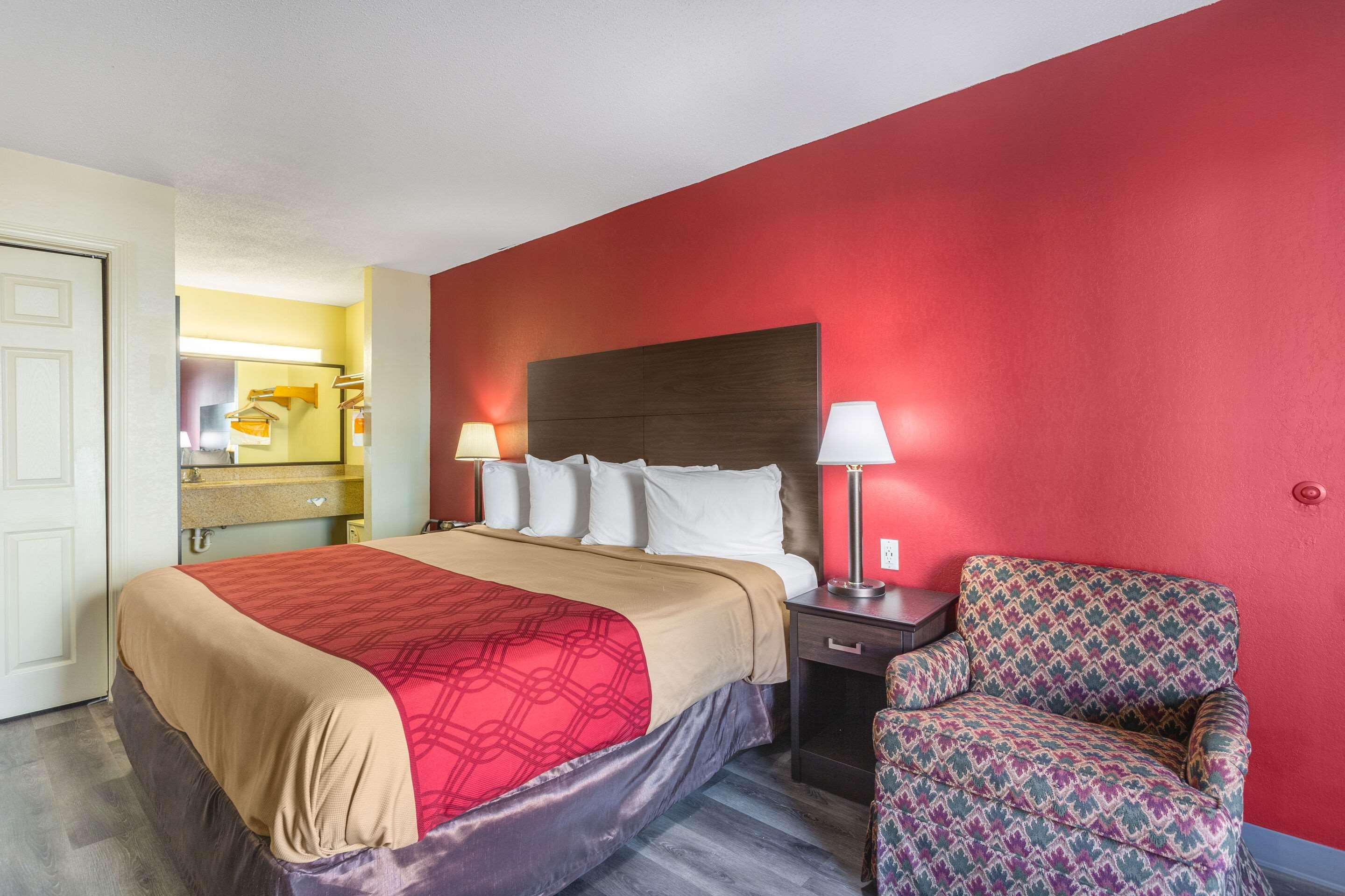 Econo Lodge & Suites קלארקסוויל מראה חיצוני תמונה