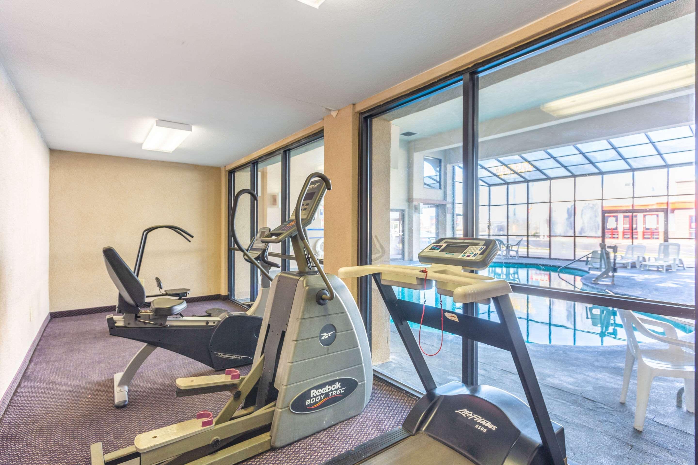 Econo Lodge & Suites קלארקסוויל מראה חיצוני תמונה