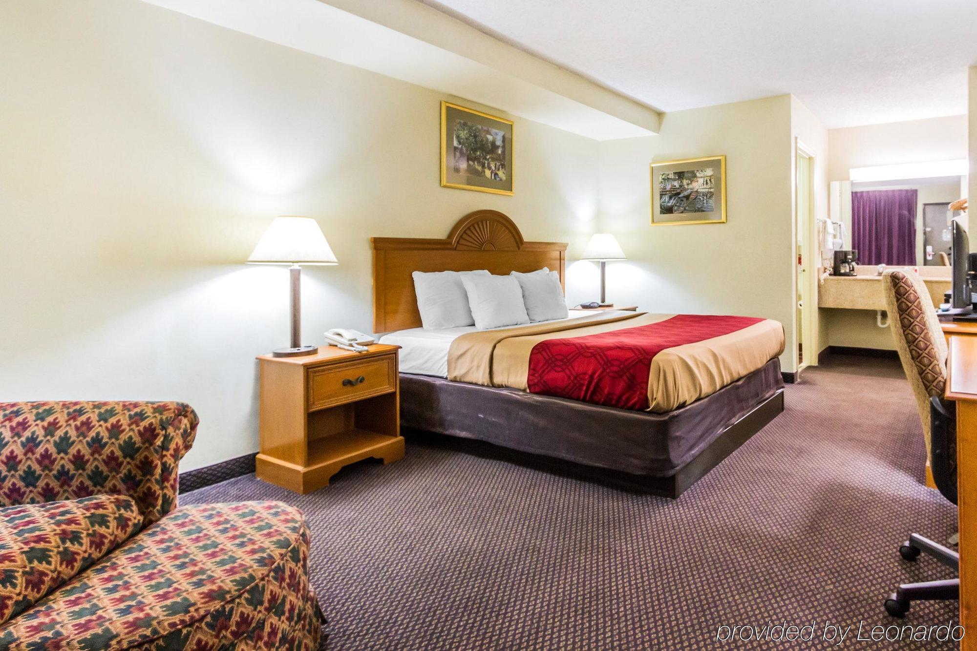 Econo Lodge & Suites קלארקסוויל מראה חיצוני תמונה