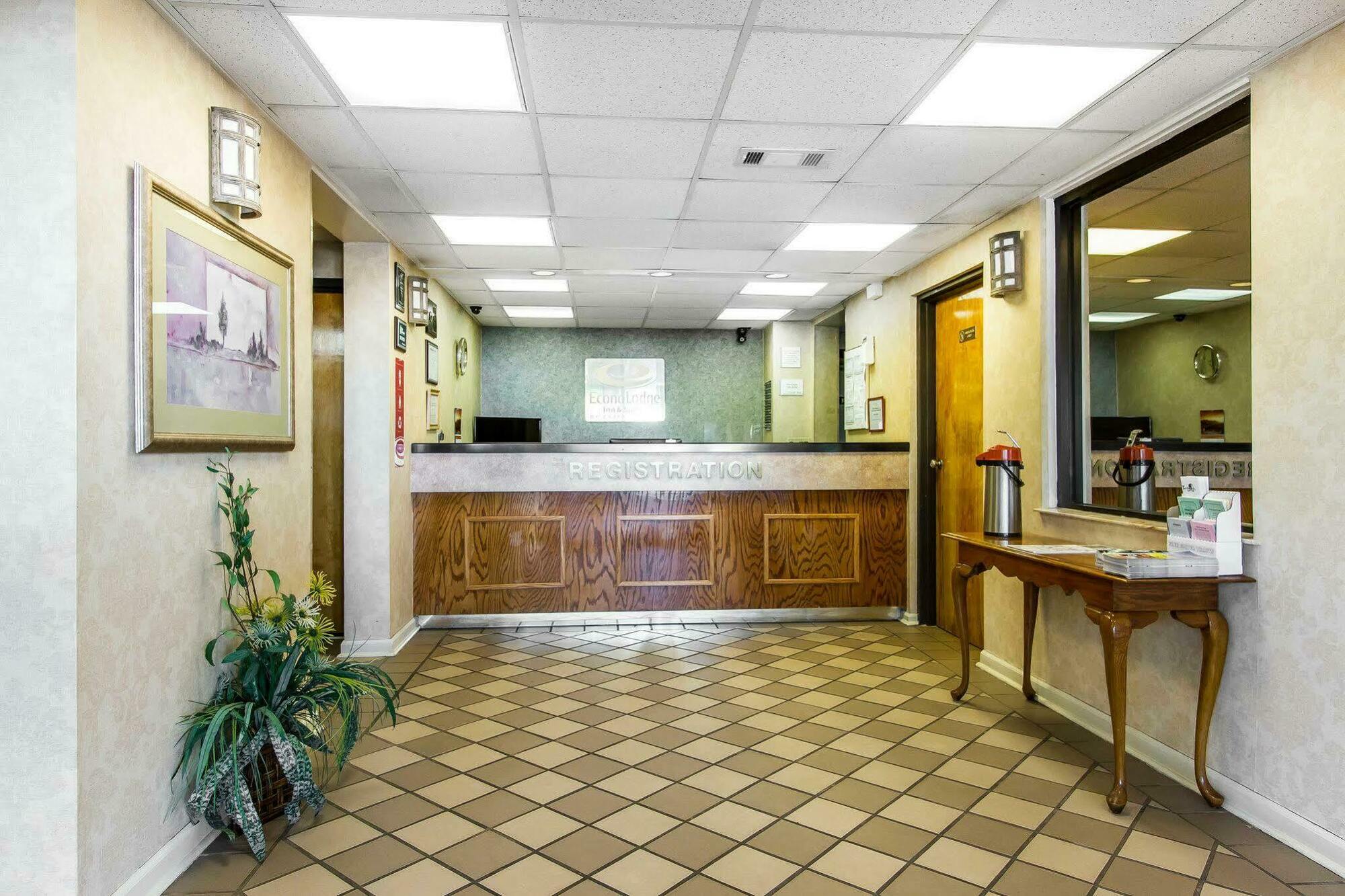 Econo Lodge & Suites קלארקסוויל מראה חיצוני תמונה